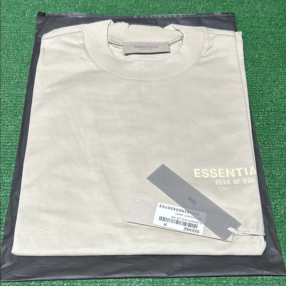 Fear of god essentials wheat tee size M
